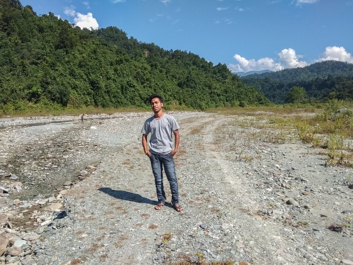 LivinDavidGarj's tweet photo. At Putharjhora TG ✌️☺️ #beingmyself #selfbeing #travel #travelgram #instagood https://t.co/U0m3NElNrS