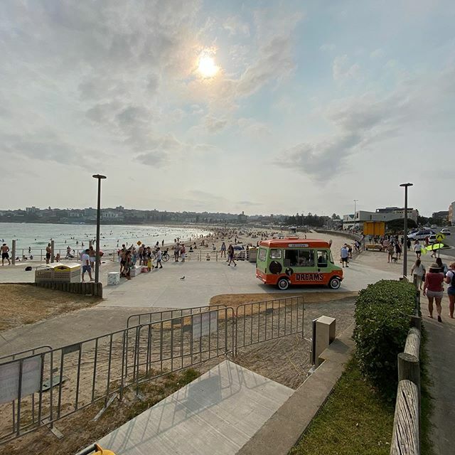 NorthBondiRSL's tweet image. Time for a late arvo dip? #northbondi #northbondirsl #bondibeach #sydneyaustralia #sydneysummer #sydneybeaches #surfreport ift.tt/2QHb3Pb
