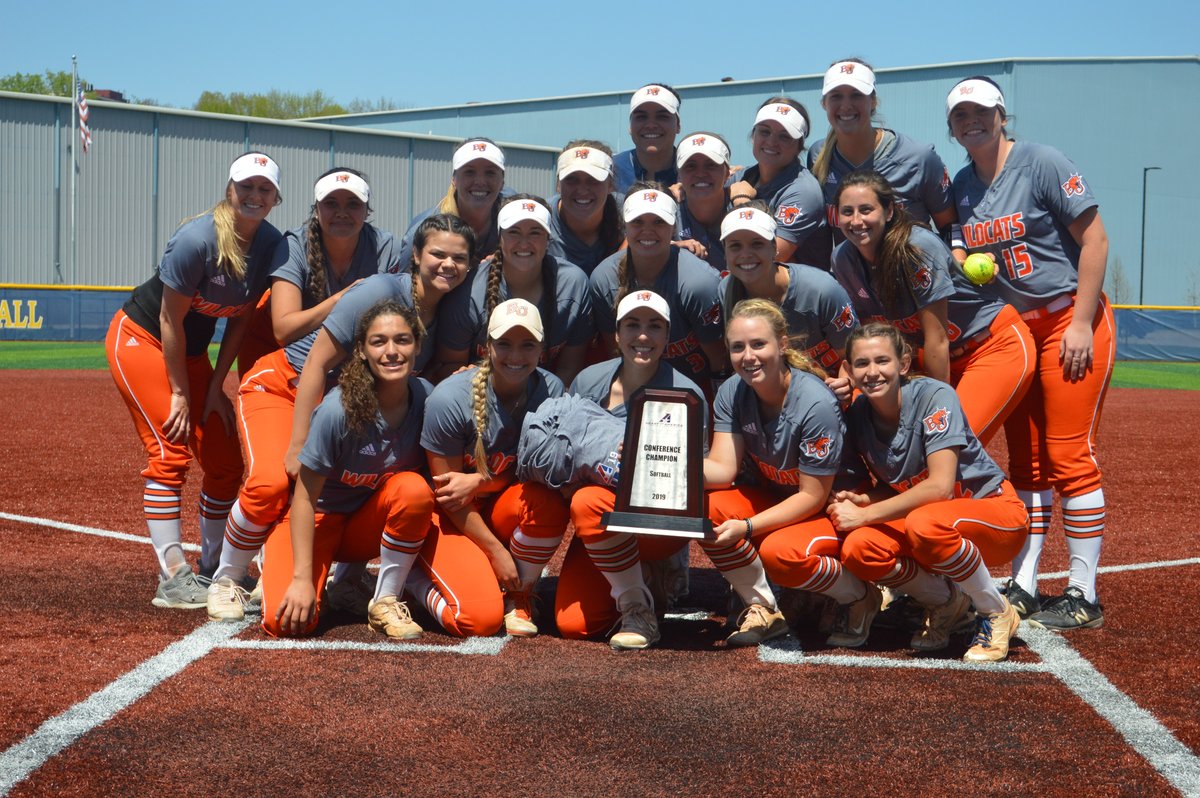 BakerAthletics's tweet photo. On the 9th day of our 12 days of Christmas, we celebrate the 2019 Baker softball team! The 'Cats won their first regular season Heart Championship since 1982, then won the Heart Tournament for the first time in school history to reach their second straight NAIA Opening Round! https://t.co/bAktihm9mR