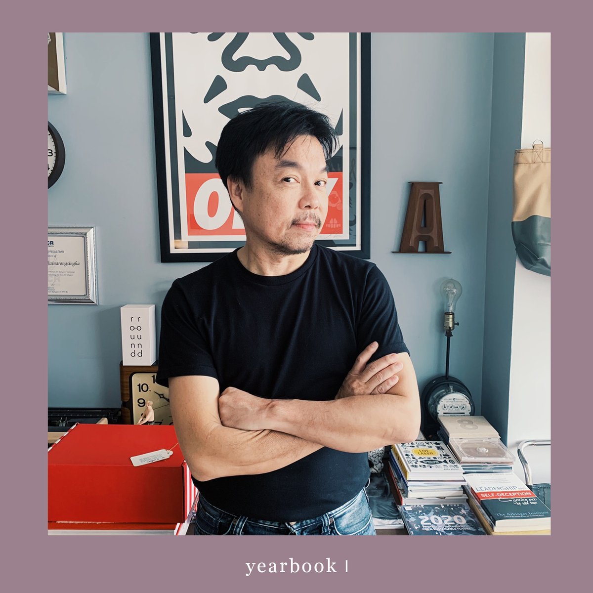 yearbook l 
zine รวมบทสนทนาพูดคุยขนาดสั้นต้อนรับปีใหม่ โดย วิว-วิมลพร ( spacebar design studio ) ที่ชวนพี่และเพื่อนในแวดวงทำงานมาแชร์เรื่องราวที่พวกเขาได้เรียนรู้ในปีที่ผ่านมา 

ร่วมแชร์เรื่องราวโดย โหน่ง-วงศ์ทนง ชัยณรงค์สิงห์ 
<a href="/wongthanong/">Wongthanong</a>

click : bit.ly/2MQv2K6