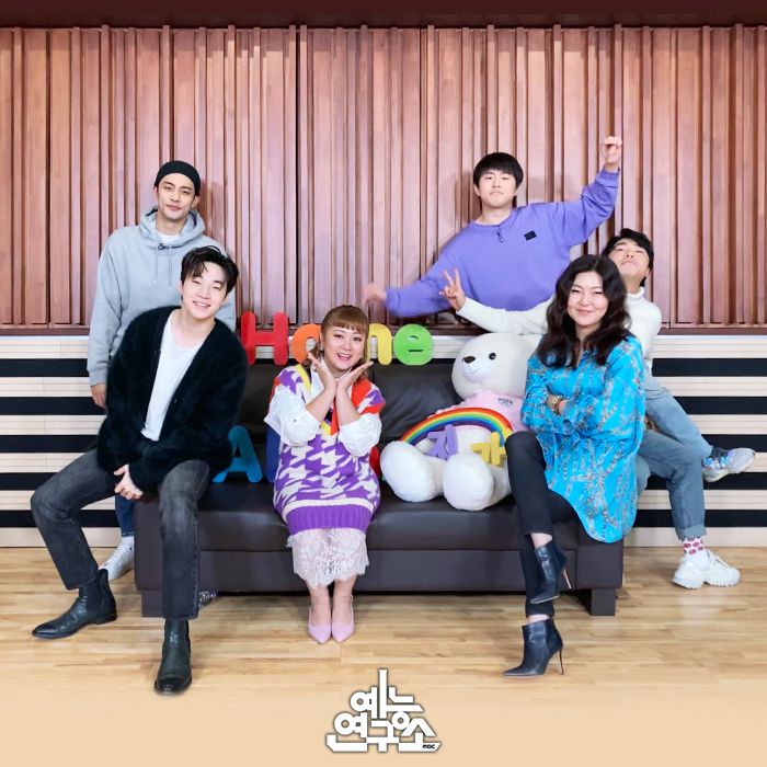 MBC_entertain's tweet photo. 2019 연예 대상의 비하인드 스토리를 공개합니다🤣
이번 주 금요일도 함께해요😍
#나혼자산다 금요일 밤 11시 10분!
#박나래 #이시언 #성훈 #기안84 #화사 #헨리 #한혜연 https://t.co/bRQ8iLp4Ur