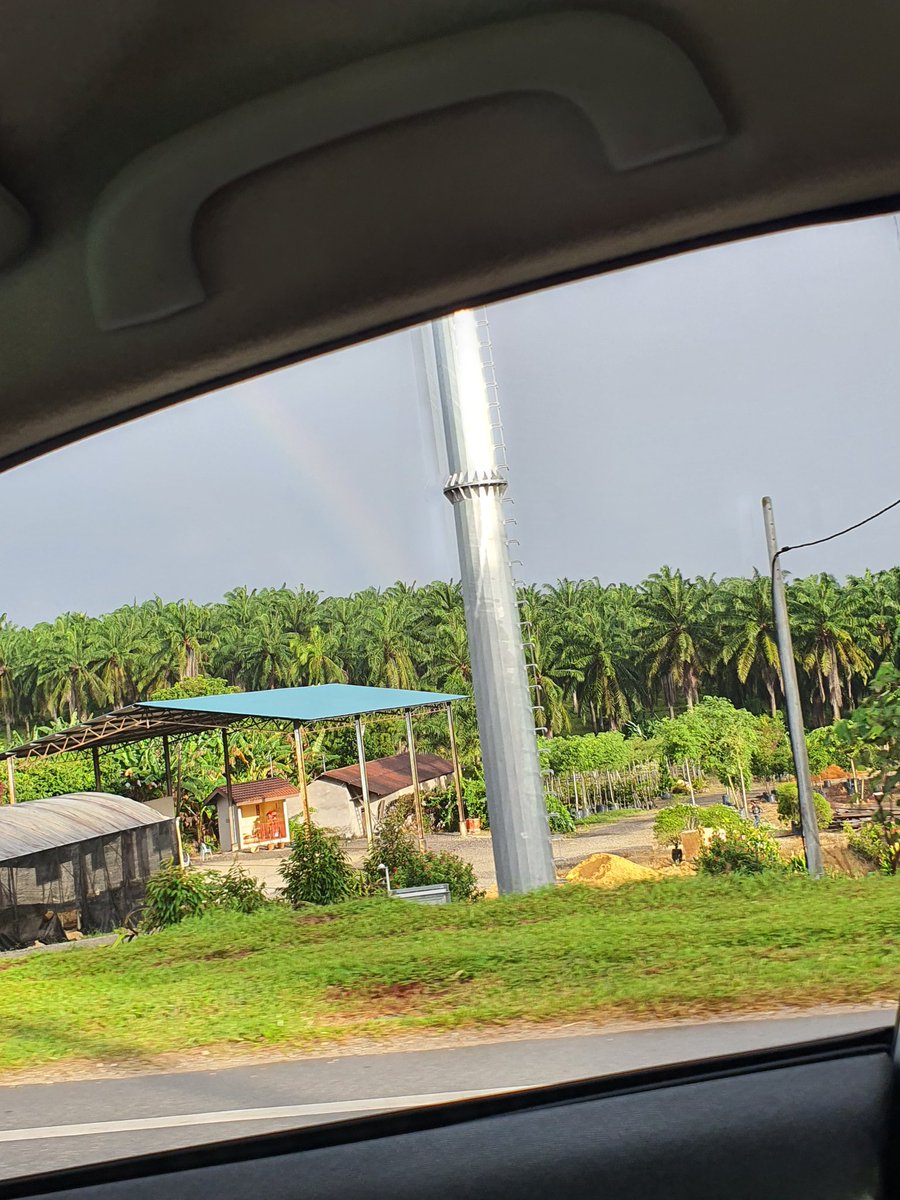 1103Chrysalis's tweet photo. Am blessed to see 2 rainbows this morning on the way JB to ID clinic/ID rounds in HPSFM,Muar.Right down to the base! https://t.co/kzfuTKa3WF