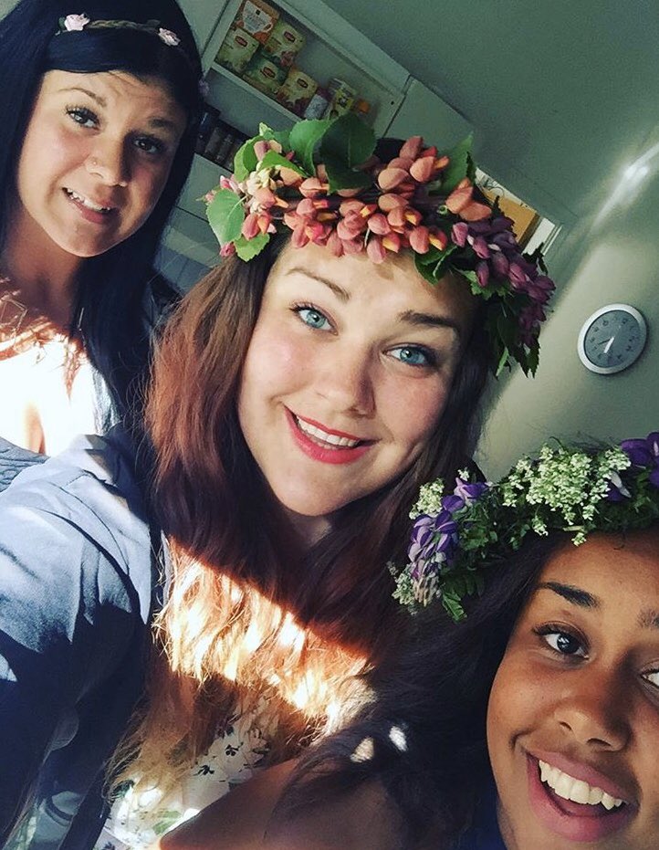 juliaceesay's tweet photo. Vad har jag gjort för att förtjäna er? Enda rimliga frågan idag. https://t.co/OEQ5VMqY9K