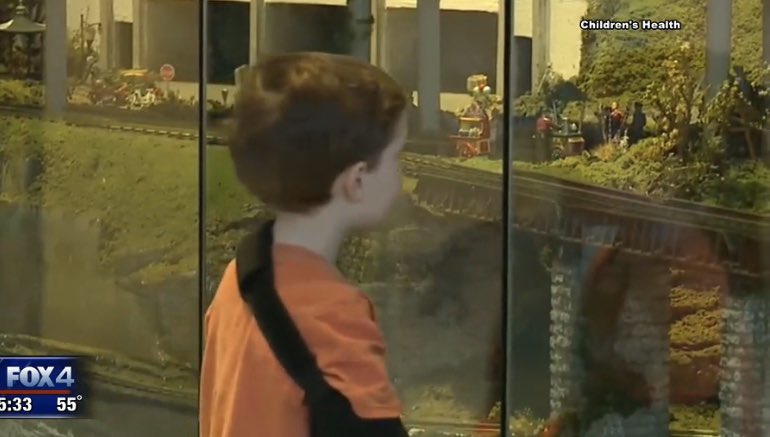 DanGodwinFOX4's tweet photo. At Children’s Med. Ctr.  A petition drive to save the hospital’s train layout has gathered a few thousand signatures.   Children’s Health says its remodeling plan will include a Starbucks, outdoor play area, and indoor kids area, but no trains.  Display’s been there 30 years. https://t.co/WZr0FKwZis