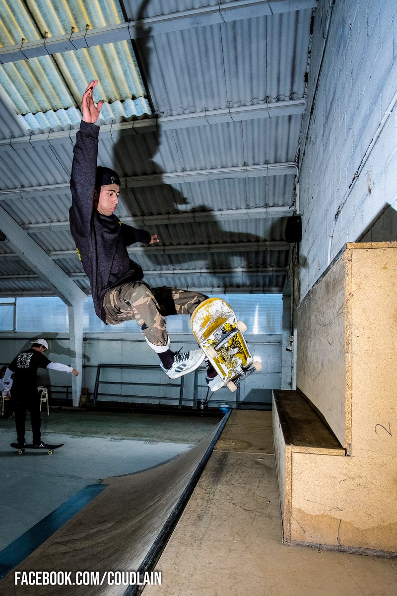 coudlain's tweet photo. 28-12-2019 Skatepark Indoor Asociacion Piniella SK8 (Aviles), Asturias. Equipo: Samyang 12mm + Fujifilm X-T2 + Flash Yongnuo YN560 #aviles #asturias #fujifilm #fujifilmxt2 #fujifilmspain #fujifilmespaña #fujifilmeurope #esfujifilmx #fujifilmsports #skate #sk8 #skateaviles https://t.co/QRkGDfdfZK