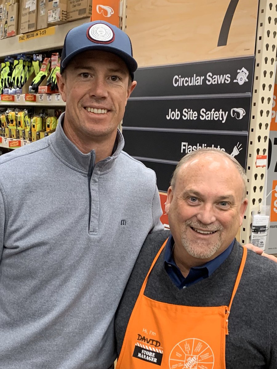 Great seeing Matt Ryan at the Buckhead Home Depot this morning! <a href="/AtlantaFalcons/">Atlanta Falcons</a> <a href="/daniel_opene1/">Daniel Opene</a> @DJP_6986 <a href="/LMonchun/">LauraTHD</a> @ChrisBergHD <a href="/EileenClaar1/">Eileen Claar</a>