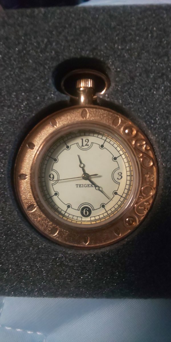 晴れ時々 En Twitter 大帝国劇場謹製懐中時計の電池が切れたのでヨドバシに発注 明日交換 サクラ大戦 新サクラ大戦