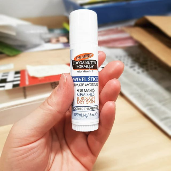 PalmersUK's tweet photo. 😍💋💄#repost @jducky100
.  .  . 
My lip balm is bigger than your lip balm
A competition you didn't know you were having.
@palmersuk #lipbalm #winter #multitaskingproduct #palmerscocoabutter #winning https://t.co/8z2sGfD3Bn