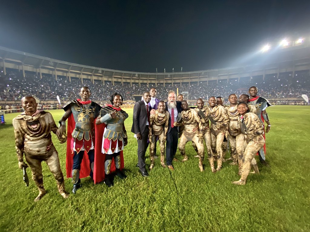 chuckbalsamo's tweet image. Unforgettable! This team had 30 minutes to practice right before I spoke, and it’s like they prepared for many months! Thank you @coreebalsamo for being the best choreographer. I think this illustration was the funnest of my life! Build teams as much as you can. Never lead alone!