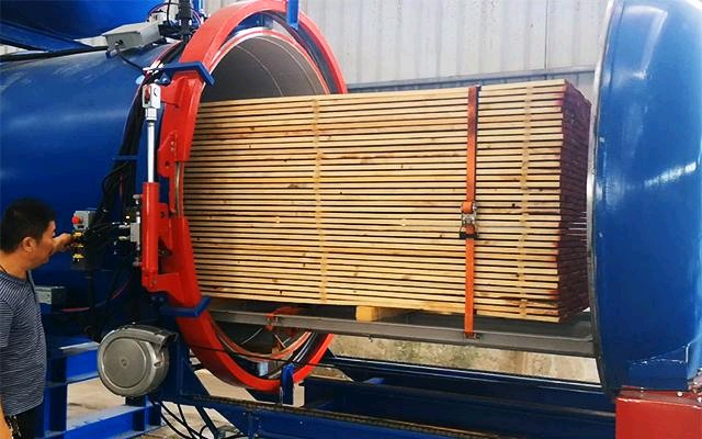 Want you treat your wood with the best eco-friendly ♻️ method? Then you need one of our LOSP treatment plants. For use with a low impact 🌱preservative, provides resistance to termite and fungal attack. 🌲🌲🌲 #woodpreservation #h3treatedpine #maderatratada  #outdoortimber