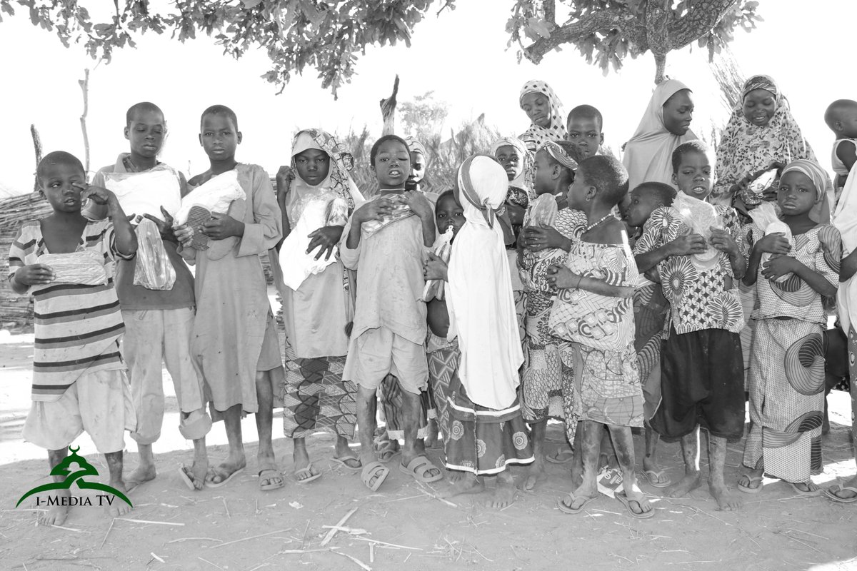 Imediatv_NG's tweet photo. Rural Communities were Agog over Welfare and Humanitarian Support by Dawah Organizations.
[Thread]

#MPDMegaOuting2019
#MPD2019
#Daawah
#AbujaTwitterCommunity 
#GuidedView

1/ https://t.co/uHeLllzVyA