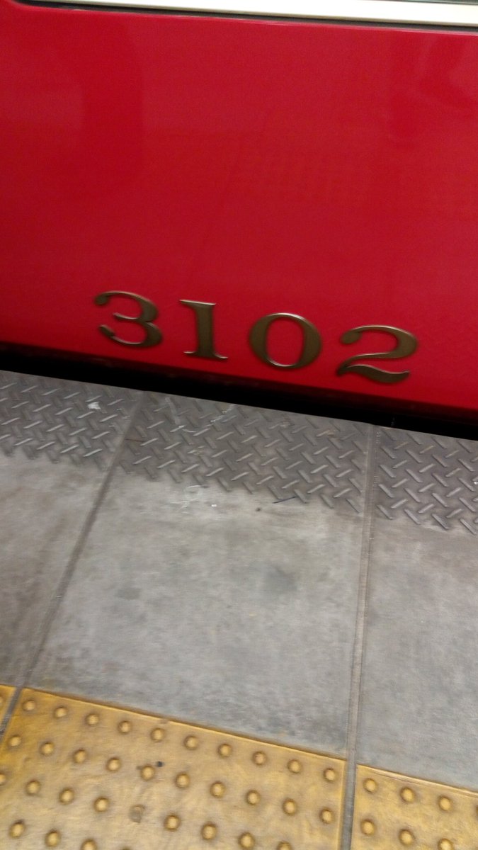 Aqoursky_2162's tweet photo. あと1000人で愛車番号や。。。
#3102f
こんな変な名前ですみませんねぇ😇全部落ち着いたらもっとシンプルにしますわ😅 https://t.co/UeS4wLaCvF