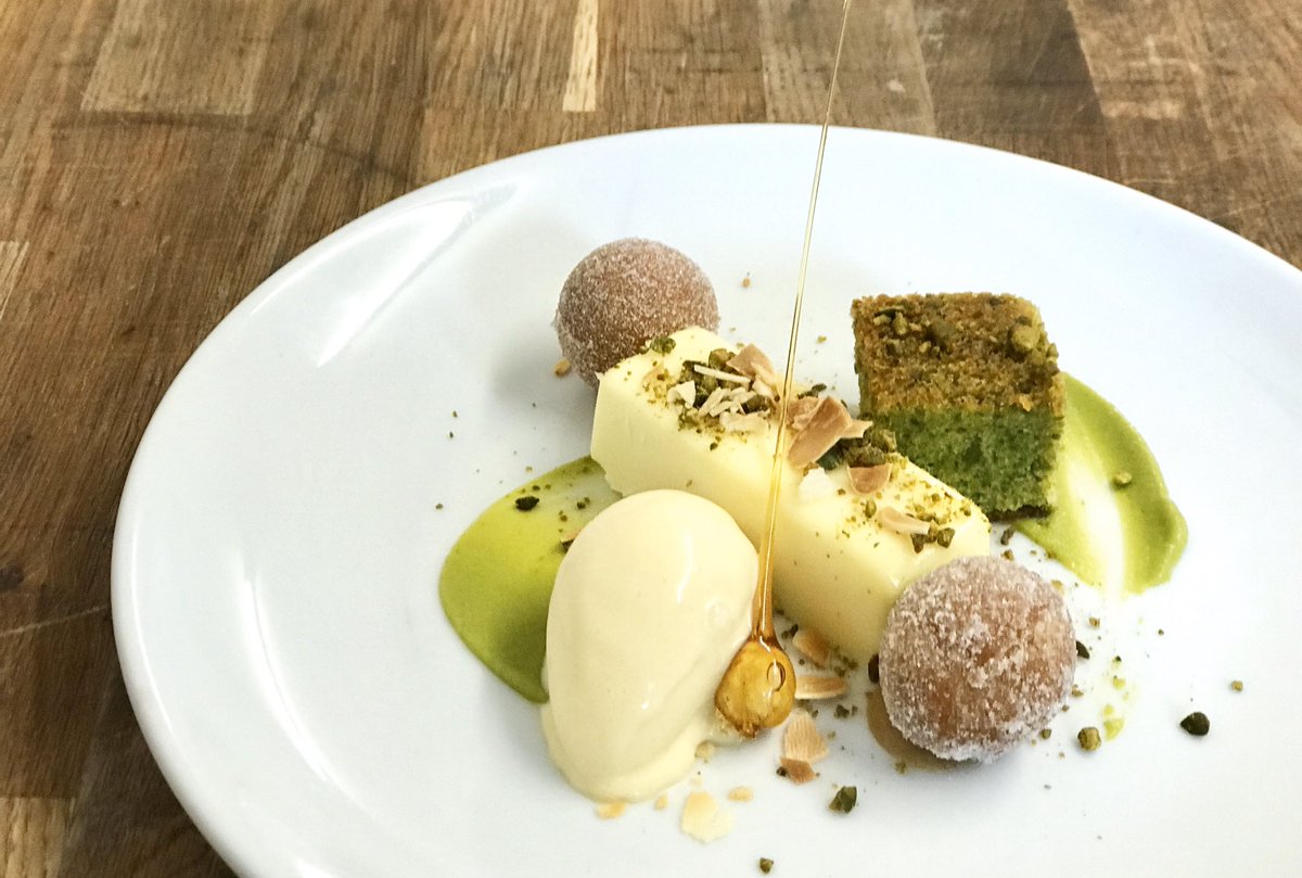 the_whitehart's tweet photo. If you like all things nutty, then this one is for you - Assiette of nut puddings - all on one plate! #PuddingLovers #AARosettes #VillagePub #Foodie #OxfordshirePubs #OxfordshireRestaurants #DiningOut #ChefTalent #Delicious https://t.co/nD26cicWa4