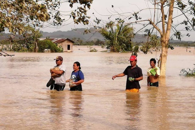 chilledasad100's tweet photo. From typhoons in the Phillipines to forest fires in Australia scientists calculate 68% of all extreme weather events were made more likely or more severe by human-caused climate change. And this is at just 1c - we are on course for 3 or 4c. It will be the poor who pay the price. https://t.co/RSOnhzywRU
