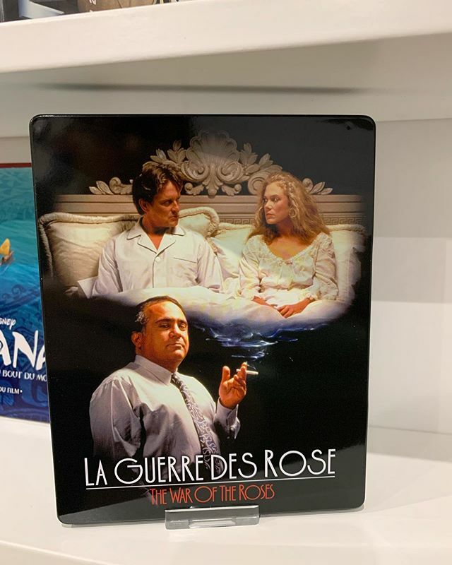 Grve27's tweet photo. Ça vous rappelle quelques choses les amis totalement 80’s #laguerredesroses #metalpack #thewaroftheroses uniquement dans une version #dvd merci @valentin.fcs 👌👌😉 https://t.co/6R0JxpGxUO https://t.co/HeZYUycIxP