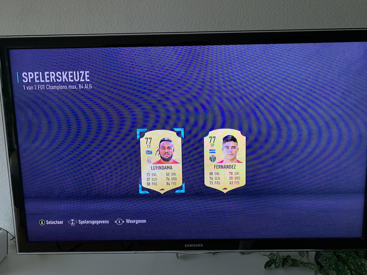 inspiringshops's tweet photo. @EASPORTSFIFA my max. 83 FUT champions rewards? C’mon fifa, give me a break here??? https://t.co/NX9LrsXe5u