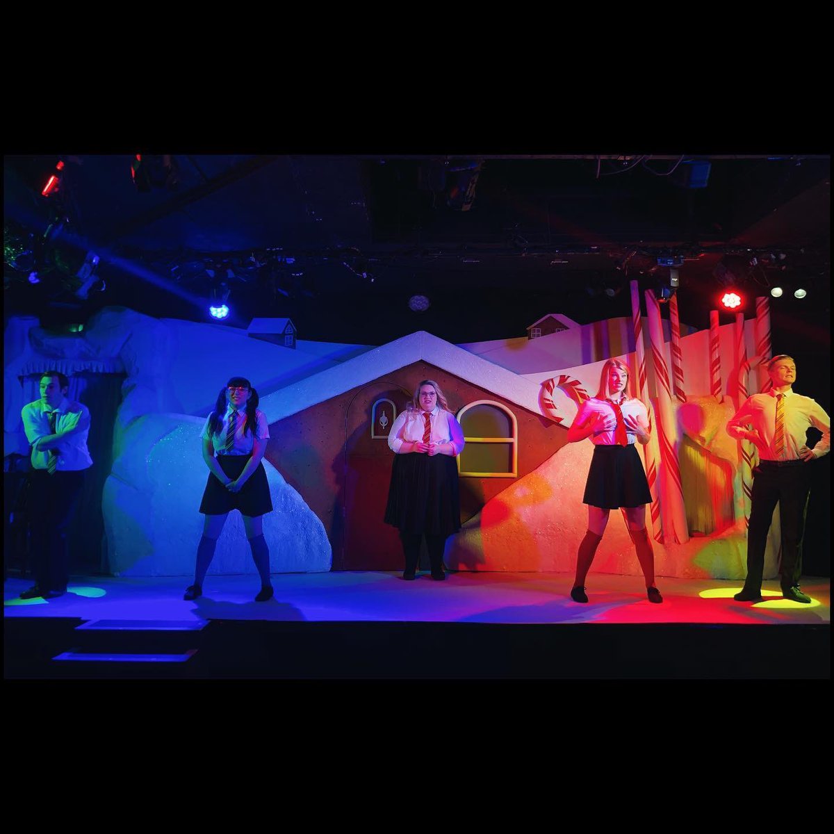 voldemortshow's tweet photo. January blues? We’ve got a spell for that 😉✨
Making magic and mischief until the 11th at @KingsHeadThtr 💚 https://t.co/nERZjXVU0p