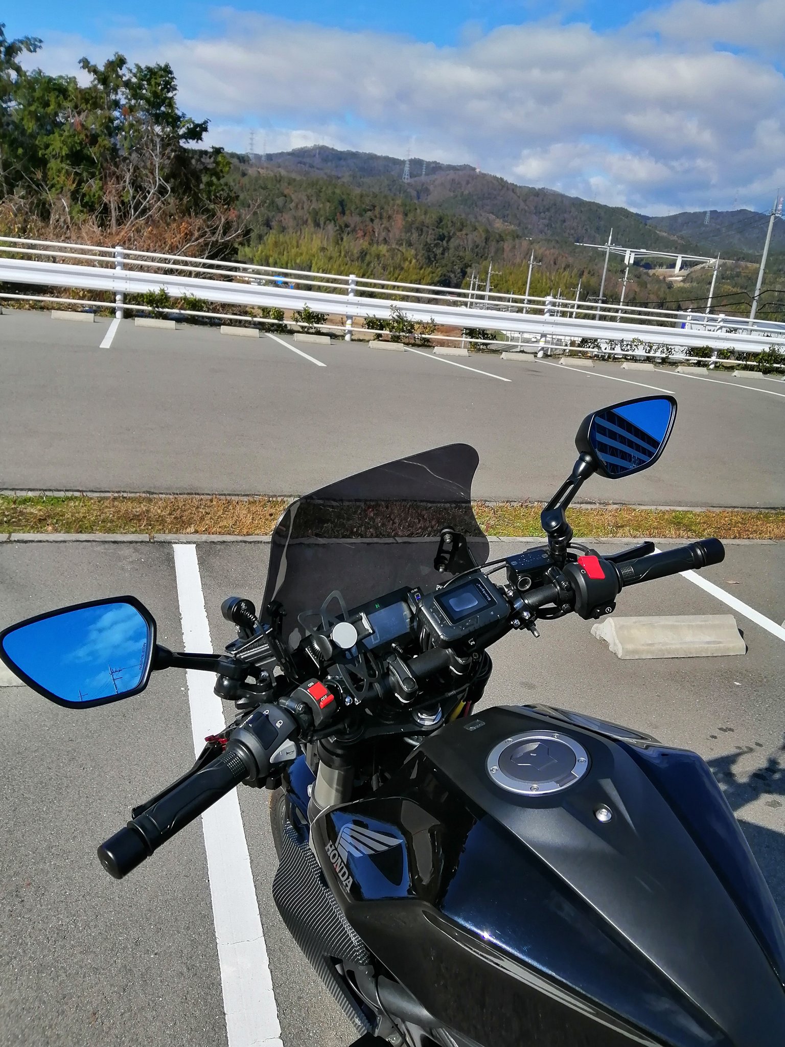 Hiro Cb250r ちなみにミラー変えました タナックスでナポレオンのシャークミラー 1個5000円くらいするやつ 位置 がちょっと下がってスタイリッシュになった気がするし見やすくなった気がするし調整もしやすくなった気がする つまりは自己 Hiro Cb250r ちなみにミラー変えました タナックスでナポレオンのシャークミラー 1個5000円くらいするやつ 位置 がちょっと下がってスタイリッシュになった気がするし見やすくなった気がするし調整もしやすくなった気がする つまりは自己