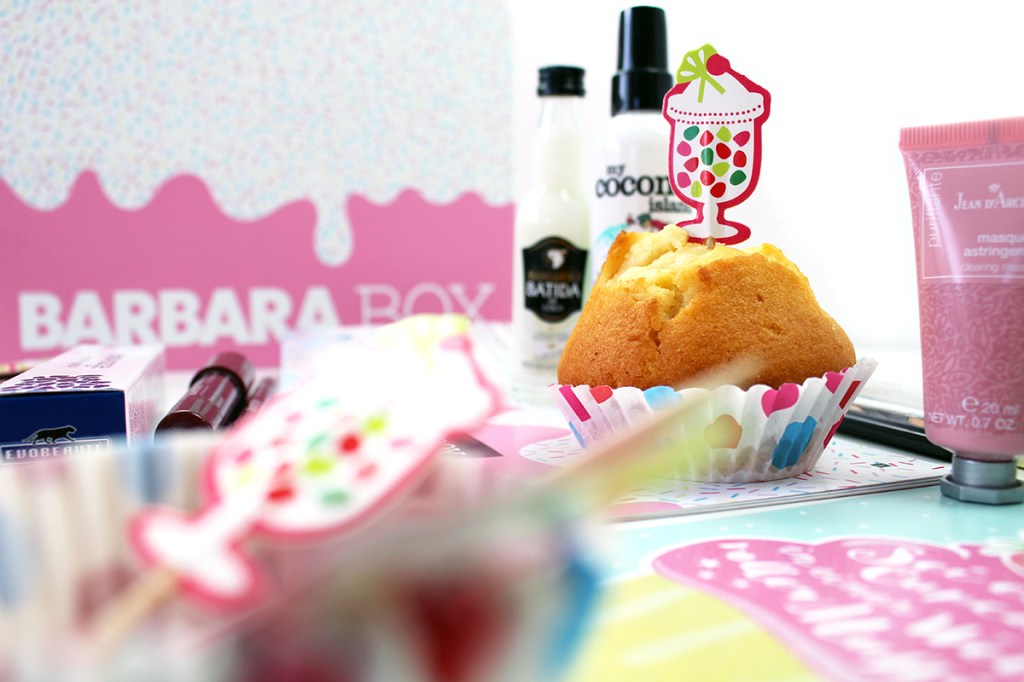 probierqueen's tweet photo. Törtchen &amp; Sahneschnitte in der Barbara Box Dezember 2019 https://t.co/BgB8XA2MHu https://t.co/cDDQzgAkpY