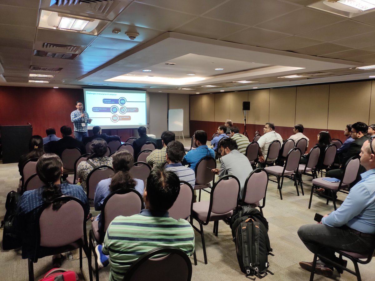 edge_verve's tweet photo. Here's a glimpse of what went down at HiPC 2019 where Seshu Kumar Adiraju presented a session on "Challenges for AI to scale". 

#HiPC2019 #InfosysNia #AI #EdgeVerve #EnterpriseAI https://t.co/dx5yM0x2MT