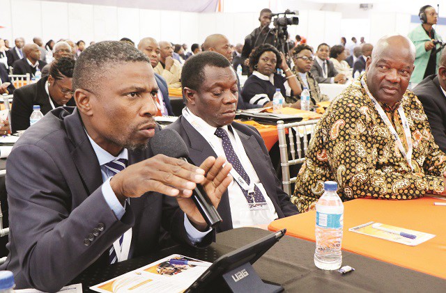 What they said in #Parly2019...

 “Don’t call me a thief, I am saying this for the last time, don’t call me a thief, I have people who I killed who I don’t even know.”-Dexter Nduna 

See more on: newsday.co.zw/2020/01/what-t… " <a href="/wisdomdzungairi/">Wisdom Mdzungairi</a> <a href="/thestandardzim/">The Standard Zim</a>  ^<a href="/tinosamk/">Tinotenda Samukange</a>  #NewsDayZim