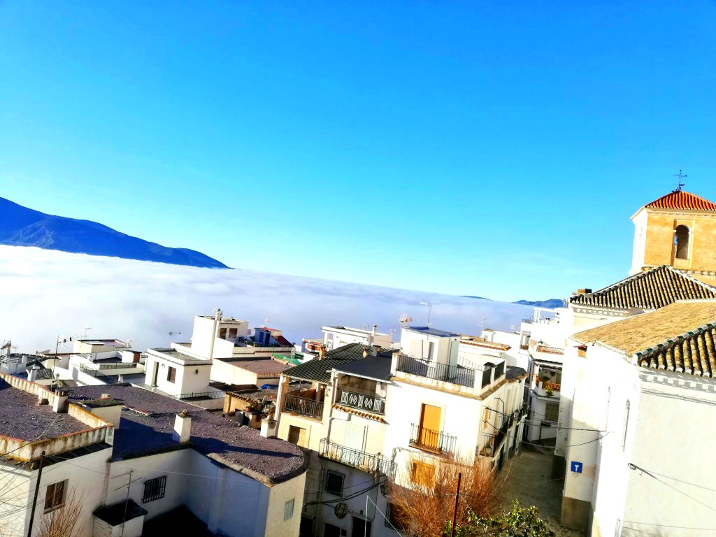 embrujosopor's tweet photo. Ahora en #Soportújar, las nubes abajo. https://t.co/19oBq3nfUr