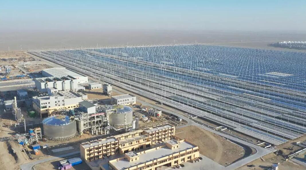 World largest Fresnel #CSP #project operates in Dunhuang #China. See more: cspfocus.cn/en/market/deta…