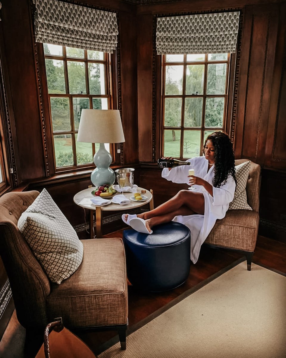 It’s always a good idea to laze in the cozy comforts of the room with a bottle of bubbly and refreshments on a cold December day
📷:@sabrina_goodlife

#MonkeyIslandEstate #MonkeyIslandLife #YTLHotels #YTLTravels #SmallLuxuryHotels