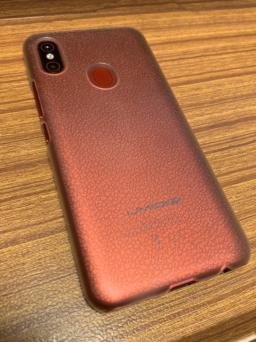 Aurora Joutsen Umidigi F1 のケースが届いた 半透明でスクラブ加工されているので 背面も良く見えます 付けた感じは 悪くないですね Umidigi