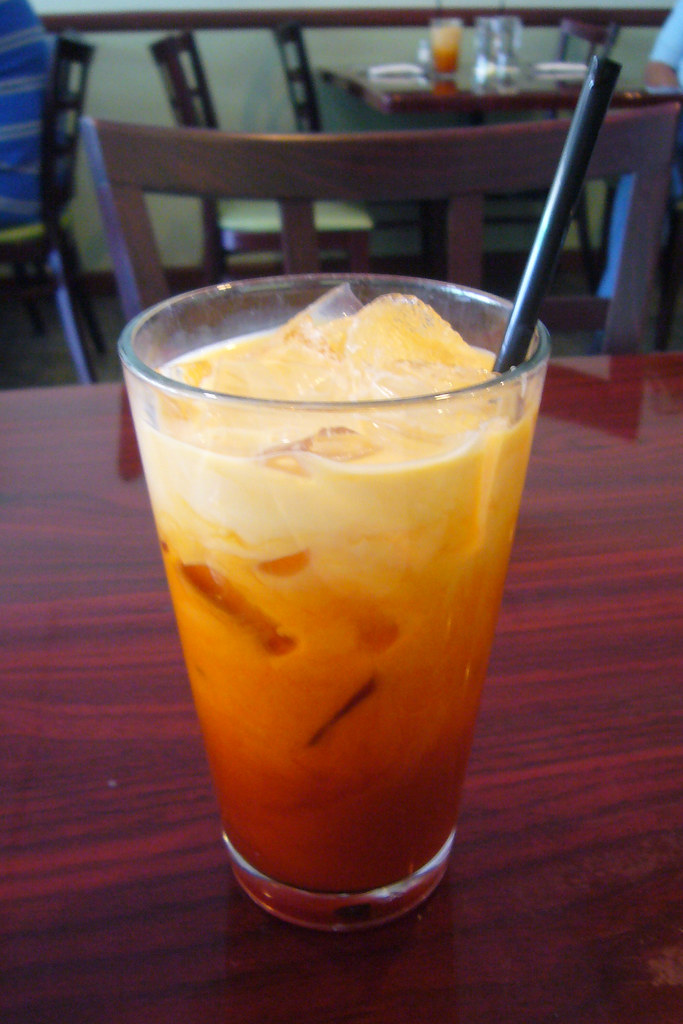 _Best_Books's tweet photo. There's nothing quite as refreshing as this Thai iced tea recipe on a hot summer day.

So, the ingredients you need are:

 10 star anise pods  sugar   vanilla bean  black tea bags  condensed milk

 let’s start making  Thai-Style Iced Tea

 Combine https://t.co/J17gxKi3af https://t.co/oyN6VNu3pg