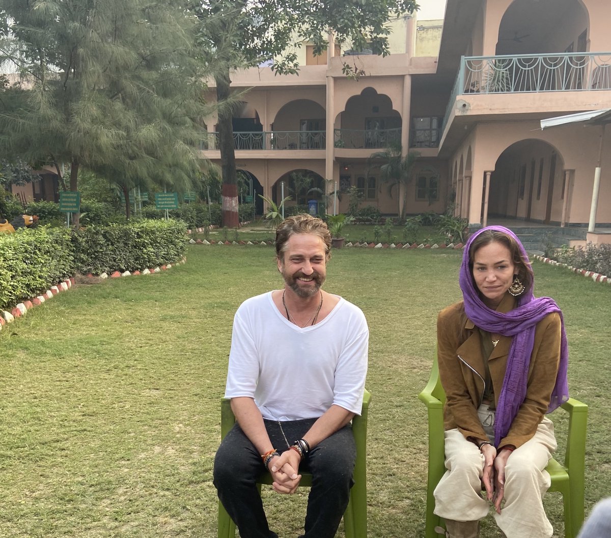 GerardButlerSF's tweet photo. “@DelhiTimesTweet: .@GerardButler rings in #NewYear in #India with girlfriend #MorganBrown, visits an ashram in #Varanasi https://t.co/DGo2WIjHfF” #GerardButler https://t.co/DGo2WIjHfF