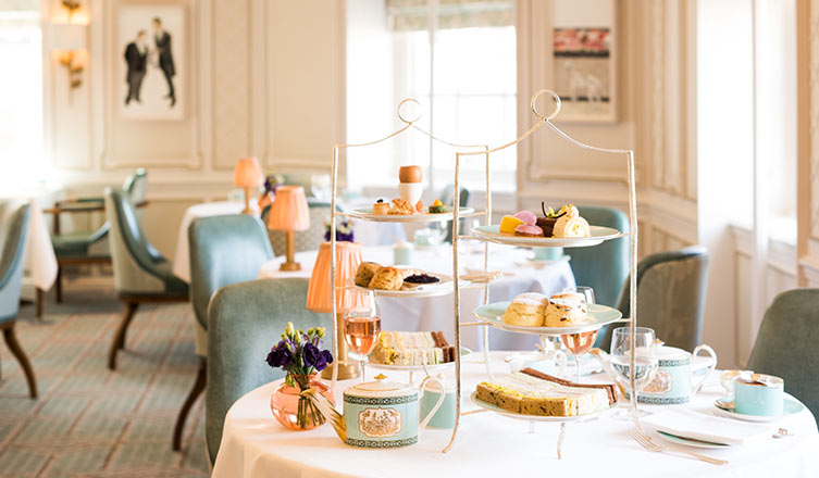 COMPETITION TIME: Win Afternoon Tea For 4 At Fortnum &amp; Mason, RT &amp; follow to enter! bit.ly/2ZIUxlH