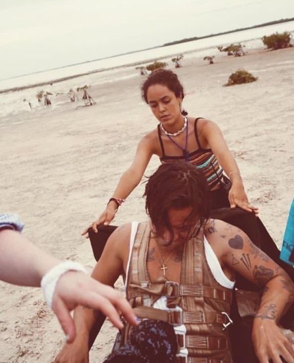 UpdatesHarrySFR's tweet photo. #PICTURES || Harry il y a quelques temps à Cancùn. https://t.co/FJLQkl6Ghv