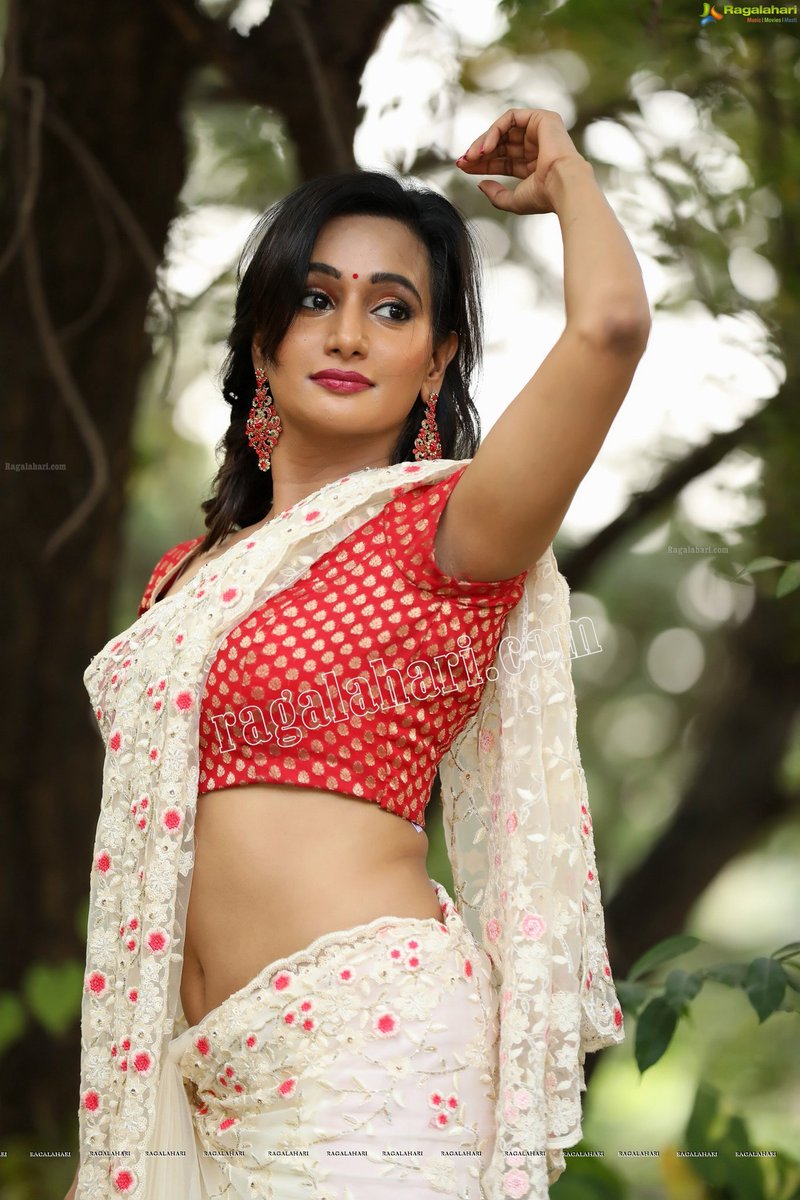 RSfapper's tweet photo. #DesiSluts #randomDesiGirls https://t.co/dV6quvxJdX