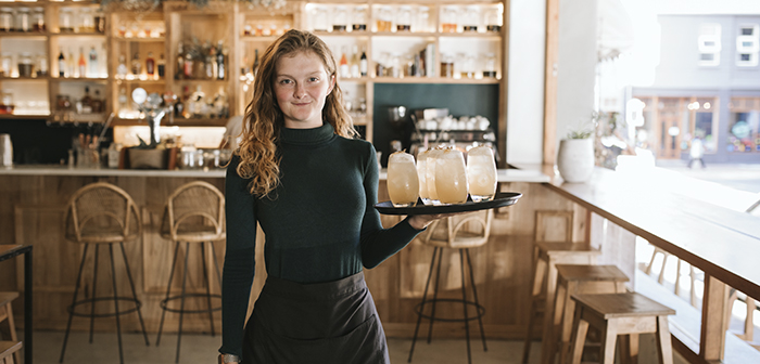 integralmediasl's tweet photo. 🍻🥂🤔 ¿Alguna vez has oído hablar de los #SoberBars? 👉🏻 Descubre esta nueva y creciente moda de bares y barras sin #alcohol pensada para el disfrute las personas abstemias ➡ https://t.co/DFasK68YQG vía @diegocoquillat https://t.co/2vCJqsnUDh