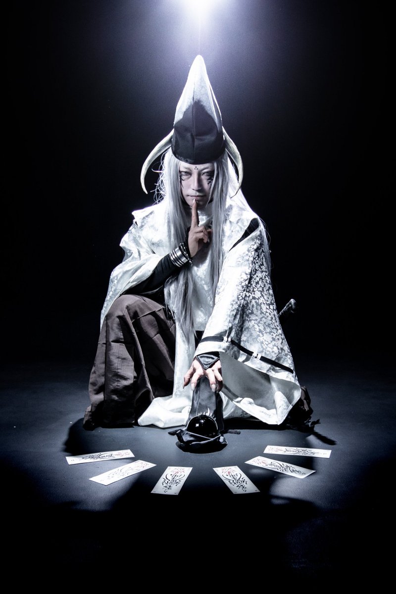 コスプレ⚠刀剣乱舞⚠捏造
時間遡行軍 敵審神者

　無銘顕現之儀

photo: りょうた・Ｔさん <a href="/rt5899/">りょうた・Ｔ</a> 
retouch: <a href="/ButterflyGraph/">ばたぐら</a>