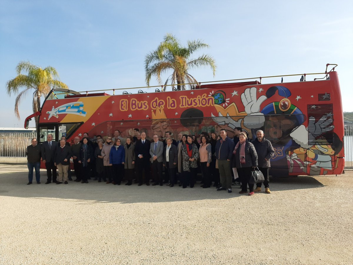 ateneodesevilla's tweet photo. Gran entrega de juguetes para familias desfavorecidas
#AcciónSocial #Ateneo
@albertomperezc
#CabalgataSev20
Muchas gracias @FundUnicaja @Inst_Espanol #CocaCola #StMarysSchool @RadioSevilla #Simba #elcorteIngles @CitySSEspana #PSalas #BuenPastor #FJiménezBecerril https://t.co/kZE7huZbXl