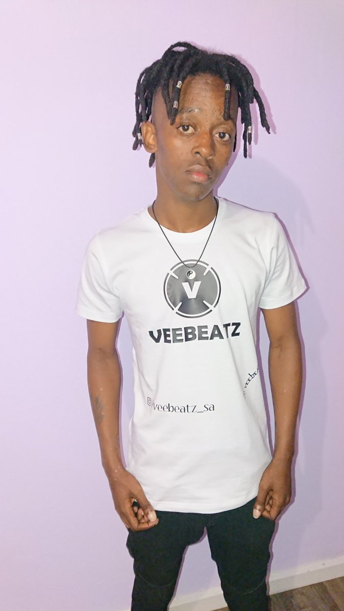 kuhle_sikota's tweet image. Print on a Tshirt/Hoodie/Golfer/vest/Bags including your own sketch, coloured in or black &amp;amp; white. Affordable Prices In Cape Town Call 0731859138 or WhatsApp 0735902813. Promote your business, Events attire, Family swag. We courier   #IWasInFirstYear