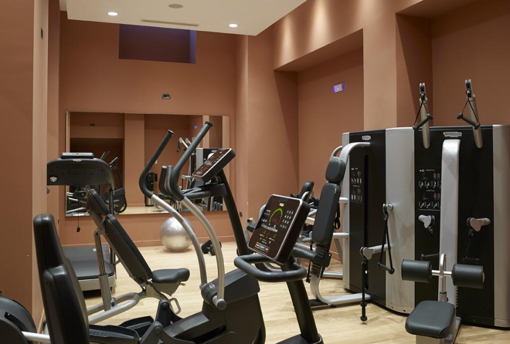 Samaria_Hotel's tweet photo. If this isn't part of your New Year Resolution, we have a lounge room as well.
#SamariaHotel #Chania #Crete #NewYearResolution #Gym https://t.co/bpSBgFECHH