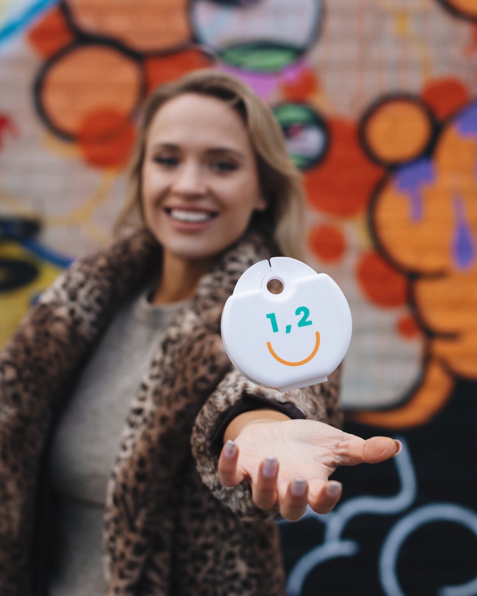 OneTwoSmile's tweet photo. Peace begins with a smile😄
.
السلام يبدأ بإبتسامة😄
.
#ون_تو_سمايل #تقويم #شفاف #OneTwoSmile #Invisible_Braces https://t.co/eUiqIXKKQ5