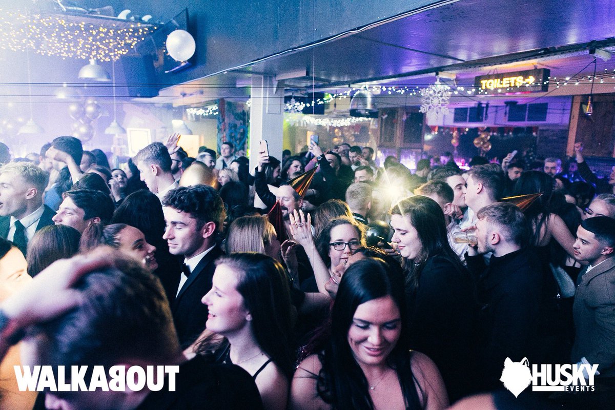 HuskyEvents's tweet image. Another year down, another incredible NYE show @WalkaboutBN1 
Thank you to everyone who joined us for our Roaring 20s Black &amp;amp; White Ball!
Photos: Fb.com/huskybrighton