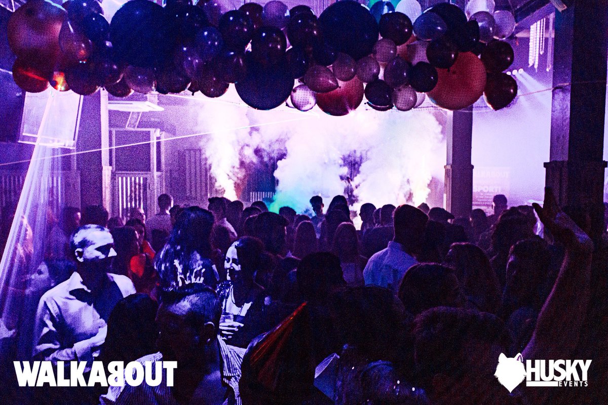 HuskyEvents's tweet image. Another year down, another incredible NYE show @WalkaboutBN1 
Thank you to everyone who joined us for our Roaring 20s Black &amp;amp; White Ball!
Photos: Fb.com/huskybrighton