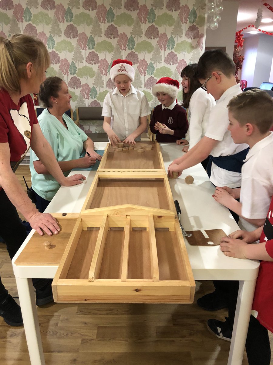 HeatherfieldCa4's tweet photo. And the new year begins! We finished off December with a fabulous afternoon spent with the P5 pupils from Eastertoun Primary School and we’re starting 2020 refreshed and ready to get our diaries filled. #newstart #happynewyear #holmescaregroup #fulldiaries #funforourresidents https://t.co/c23LMr4GM6