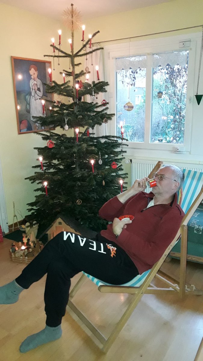 selkjufe's tweet photo. Hinrich verlässt das Team und verabschiedet sich: 
„Die Mitarbeit im JuFe-Team war mir eine große Ehre! Danke für die gemeinsame Zeit beim Planen, Vorbereiten und Durchführen dieses wunderbaren Glaubensfestes. (1/3) https://t.co/60bPTlgJvY