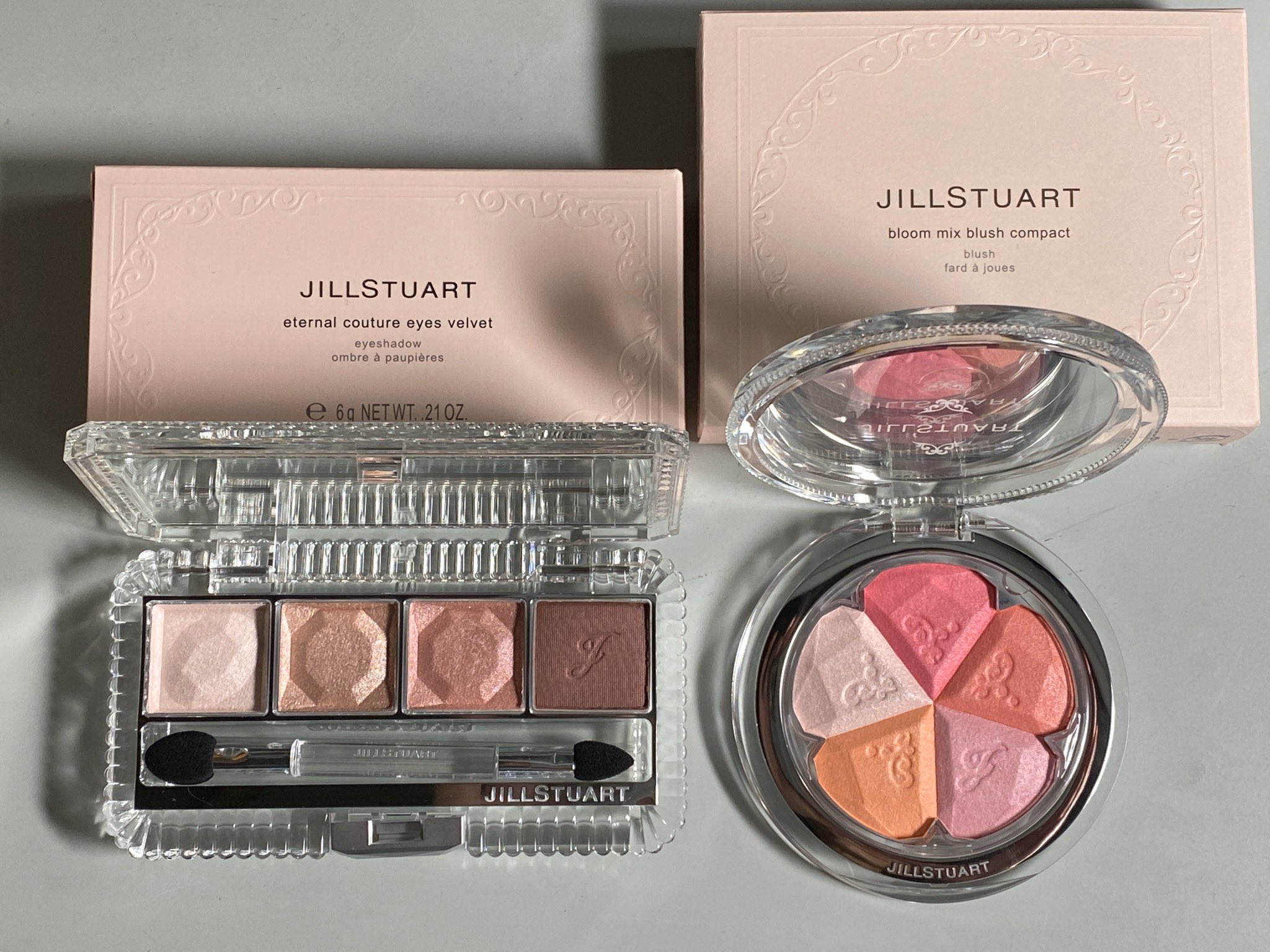 えりか コスメ購入品 Jillstart いつもと違うお店を除いたら マスカラ売り切れで焦って気がついたら お迎えしてました ジルスチュアート エターナルクチュール アイズ ベルベット 05 Dahlia Cafe Au Lait ジルスチュアート ブルーム ミックス