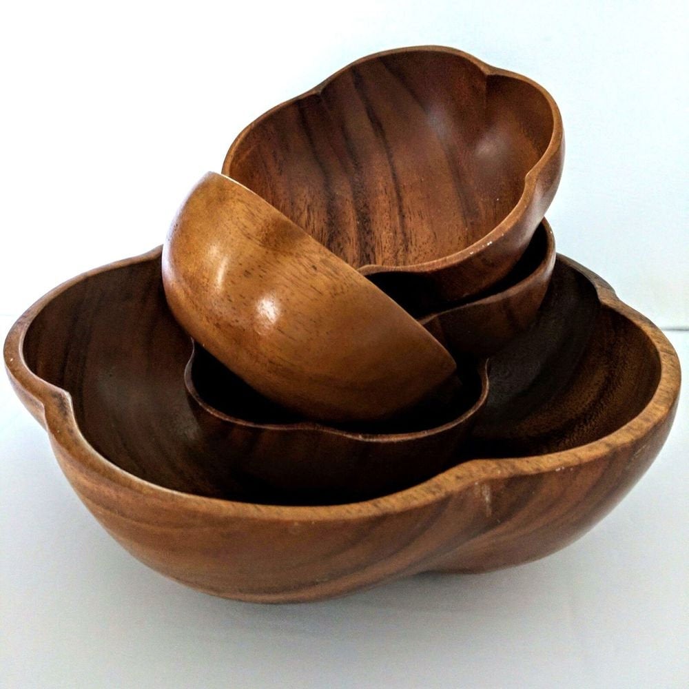 oneonlytrueblue's tweet image. Monkey Pod Salad Bowl and 4 Serving Bowls Handcrafted Philipines Marked Genuine #Xmasgifts #monkeypod #podmonkey j.mp/2ZRShZD