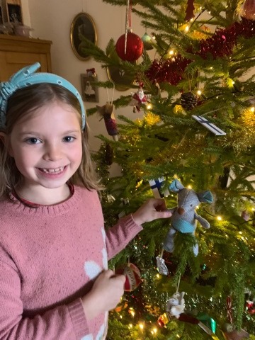 applestopears's tweet photo. What a lovely photo of Henrietta enjoying her Milly Mouse! This easy craft kit is perfect for little ones and only requires a few simple stitches! 

Increase your sales with a display sample. 

#millymouse #giftinatin #christmas #happynewyear #giftsforchildren https://t.co/DdeX5YaBYf