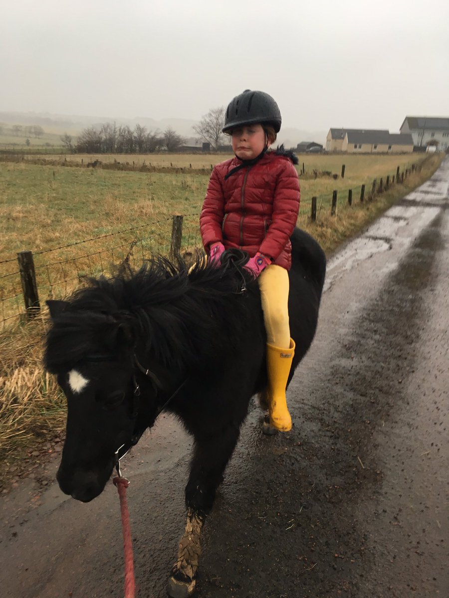 Mrs_Daye's tweet photo. Itโs clear by daughterโs face that the weather is fairly challenging today #winterhacking #cantfeelourcheeks https://t.co/DUoLYBq6fJ