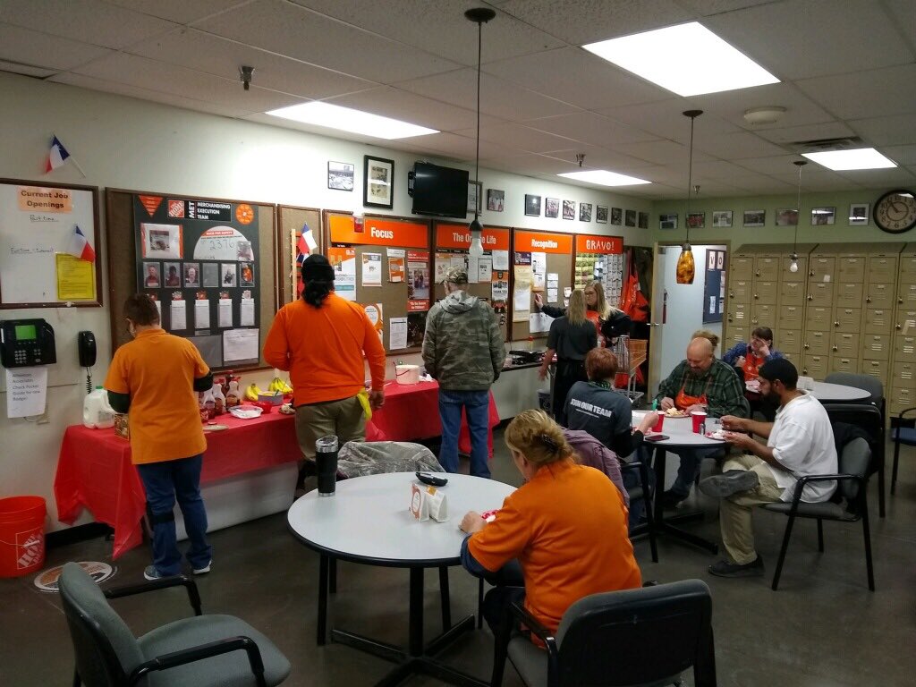 Jamie_0514SM's tweet photo. Couple days late, but we had another great MET/Store Partnership breakfast for the associates this month! Thank you team for everything you do 🙌🎉👏! #partnership #wafflebar @HeatherCowan17 @rob_elwell @ChristyKasper @Arturo85116534 @ericbernal01 @SchweitzerRoger https://t.co/a5LWkbBnzt