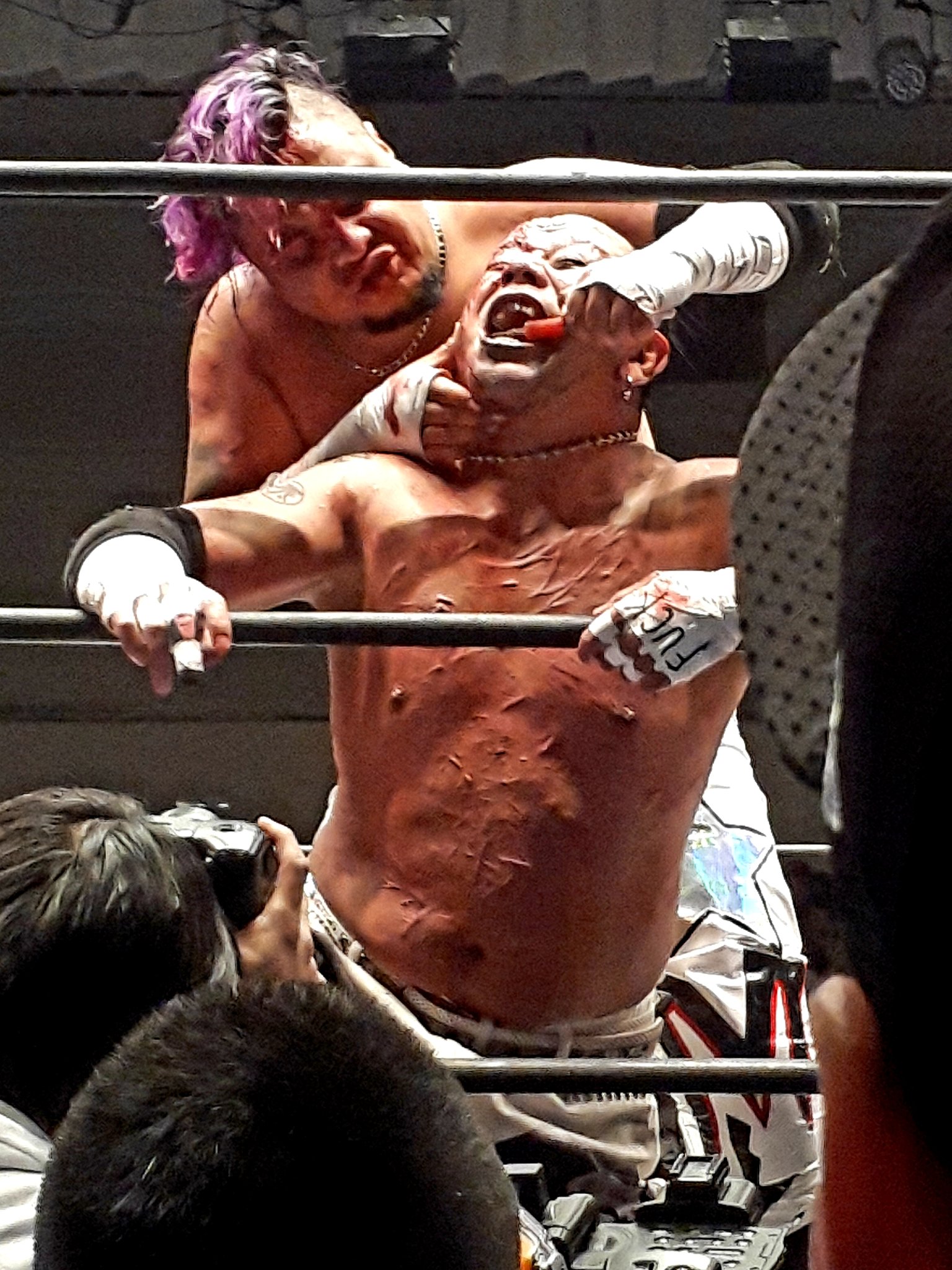 プロレスDVD3枚組 (デスマッチ 葛西純、伊東竜二他) 07 伊東竜二 vs 葛西純 【Ryuji Ito vs Jun Kasai 】 | BJW CORE